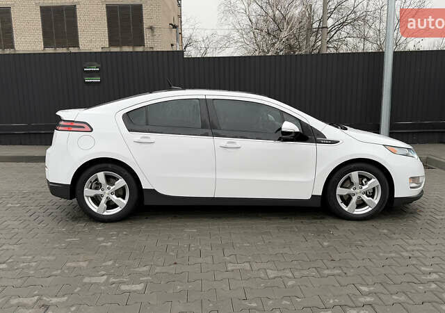 Белый Шевроле Вольт, объемом двигателя 1.4 л и пробегом 170 тыс. км за 8800 $, фото 3 на Automoto.ua