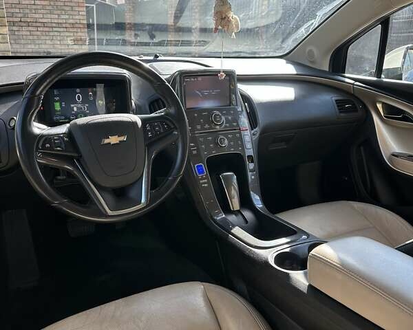 Белый Шевроле Вольт, объемом двигателя 1.4 л и пробегом 182 тыс. км за 10150 $, фото 13 на Automoto.ua