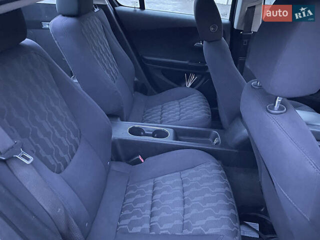 Белый Шевроле Вольт, объемом двигателя 1.4 л и пробегом 196 тыс. км за 10500 $, фото 4 на Automoto.ua