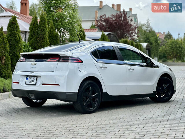 Білий Шевроле Вольт, об'ємом двигуна 1.4 л та пробігом 150 тис. км за 9000 $, фото 8 на Automoto.ua