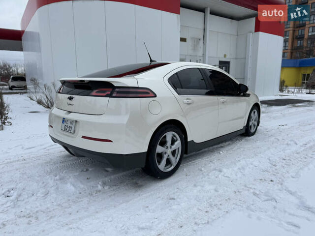 Белый Шевроле Вольт, объемом двигателя 1.4 л и пробегом 146 тыс. км за 8999 $, фото 2 на Automoto.ua