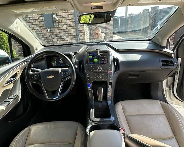 Белый Шевроле Вольт, объемом двигателя 1.4 л и пробегом 182 тыс. км за 10150 $, фото 8 на Automoto.ua