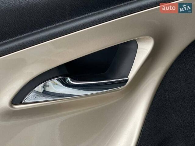 Белый Шевроле Вольт, объемом двигателя 1.4 л и пробегом 232 тыс. км за 9490 $, фото 23 на Automoto.ua