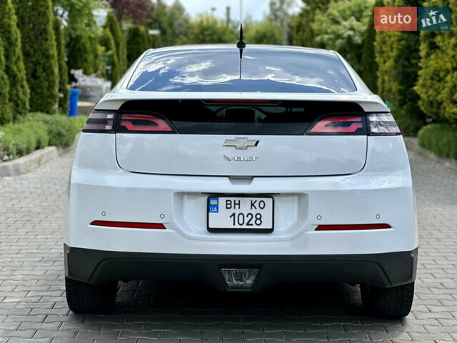 Білий Шевроле Вольт, об'ємом двигуна 1.4 л та пробігом 150 тис. км за 9000 $, фото 10 на Automoto.ua