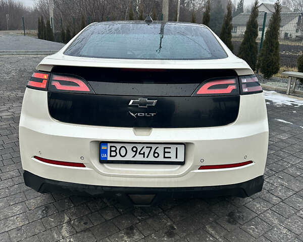 Белый Шевроле Вольт, объемом двигателя 1.4 л и пробегом 245 тыс. км за 8400 $, фото 7 на Automoto.ua