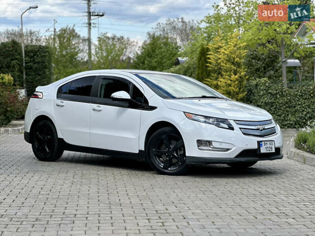 Білий Шевроле Вольт, об'ємом двигуна 1.4 л та пробігом 150 тис. км за 9000 $, фото 5 на Automoto.ua