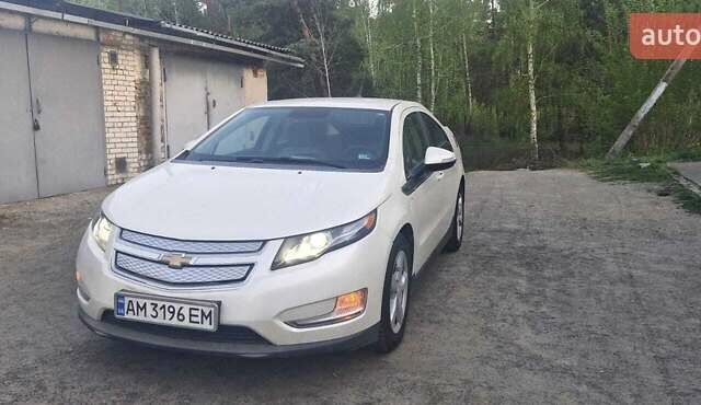 Білий Шевроле Вольт, об'ємом двигуна 1.4 л та пробігом 103 тис. км за 11500 $, фото 5 на Automoto.ua