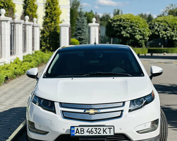 Белый Шевроле Вольт, объемом двигателя 1.4 л и пробегом 174 тыс. км за 11399 $, фото 7 на Automoto.ua