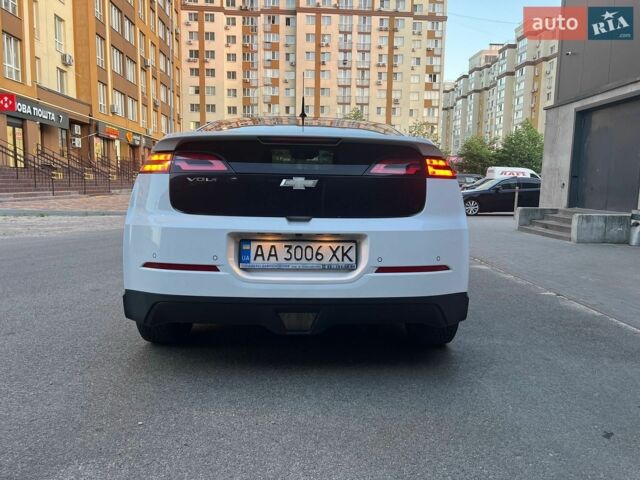 Белый Шевроле Вольт, объемом двигателя 1.4 л и пробегом 167 тыс. км за 8200 $, фото 10 на Automoto.ua