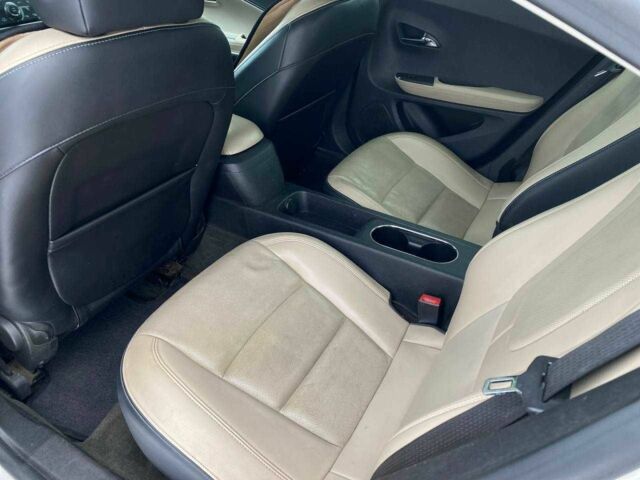 Білий Шевроле Вольт, об'ємом двигуна 1.4 л та пробігом 232 тис. км за 9490 $, фото 22 на Automoto.ua