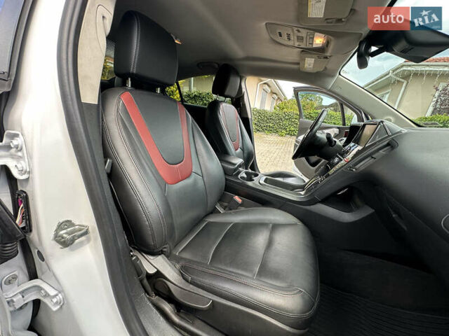 Білий Шевроле Вольт, об'ємом двигуна 1.4 л та пробігом 150 тис. км за 9000 $, фото 56 на Automoto.ua