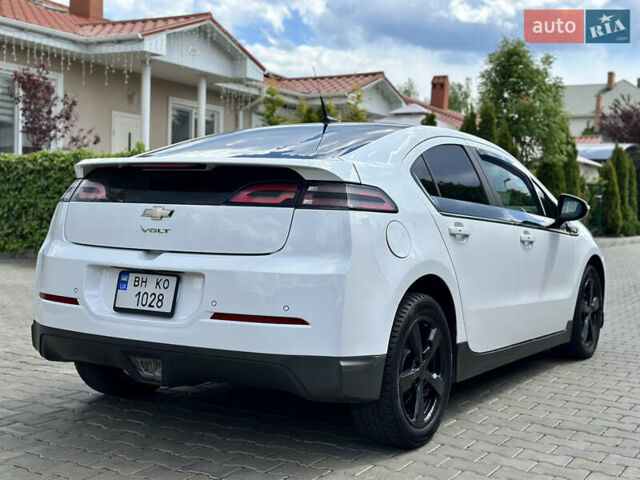 Білий Шевроле Вольт, об'ємом двигуна 1.4 л та пробігом 150 тис. км за 9000 $, фото 13 на Automoto.ua
