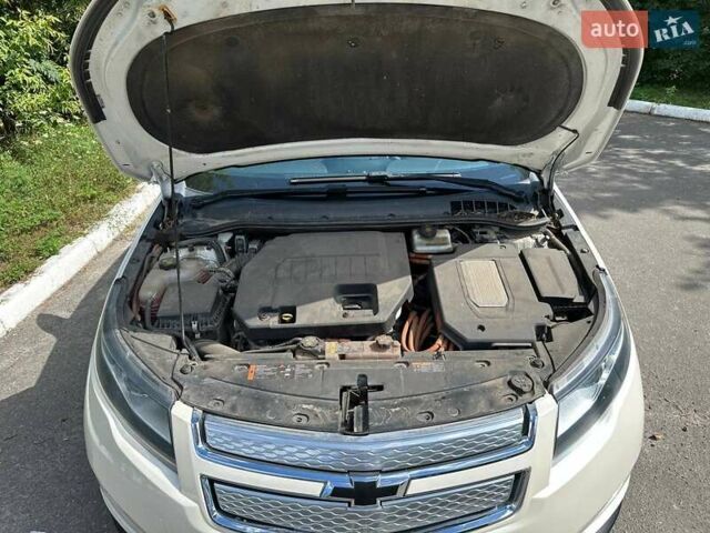 Білий Шевроле Вольт, об'ємом двигуна 1.4 л та пробігом 195 тис. км за 12700 $, фото 17 на Automoto.ua