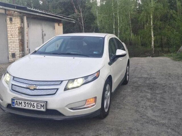 Білий Шевроле Вольт, об'ємом двигуна 1.4 л та пробігом 103 тис. км за 10900 $, фото 5 на Automoto.ua