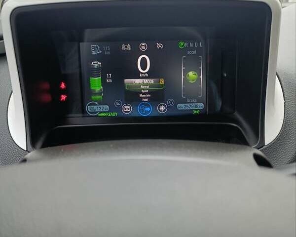 Білий Шевроле Вольт, об'ємом двигуна 1.4 л та пробігом 252 тис. км за 8999 $, фото 20 на Automoto.ua