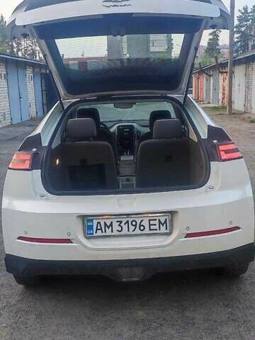 Білий Шевроле Вольт, об'ємом двигуна 1.4 л та пробігом 103 тис. км за 11500 $, фото 6 на Automoto.ua