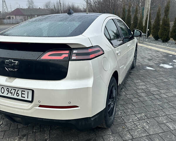 Белый Шевроле Вольт, объемом двигателя 1.4 л и пробегом 245 тыс. км за 8400 $, фото 6 на Automoto.ua