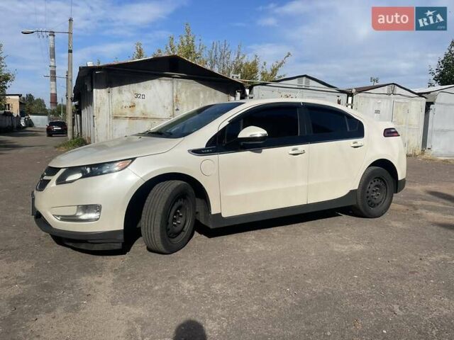 Белый Шевроле Вольт, объемом двигателя 1.4 л и пробегом 159 тыс. км за 9300 $, фото 2 на Automoto.ua