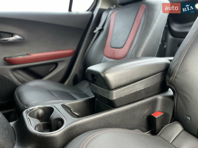Білий Шевроле Вольт, об'ємом двигуна 1.4 л та пробігом 170 тис. км за 11700 $, фото 30 на Automoto.ua