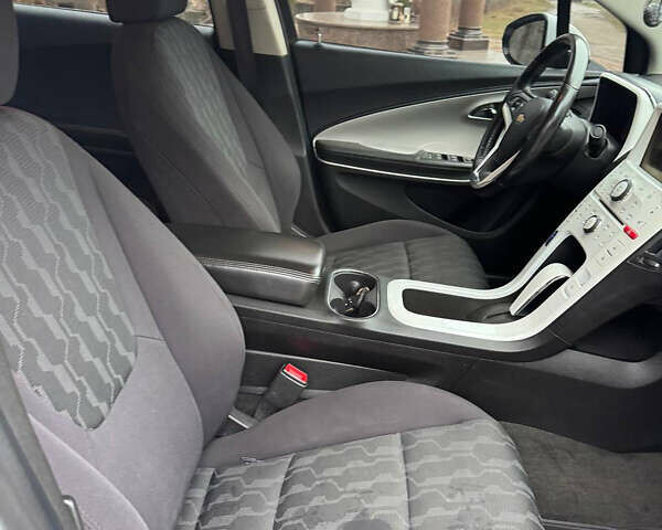 Белый Шевроле Вольт, объемом двигателя 1.4 л и пробегом 223 тыс. км за 7800 $, фото 11 на Automoto.ua