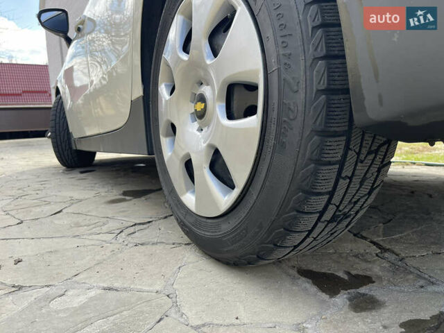 Білий Шевроле Вольт, об'ємом двигуна 1.4 л та пробігом 103 тис. км за 12300 $, фото 58 на Automoto.ua