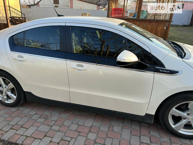 Шевроле Вольт 2013 в Киеве на Automoto.ua Белый Шевроле Вольт, объемом двигателя 1.4 л и пробегом 208 тыс. км за 11000 $, фото 2 на Automoto.ua