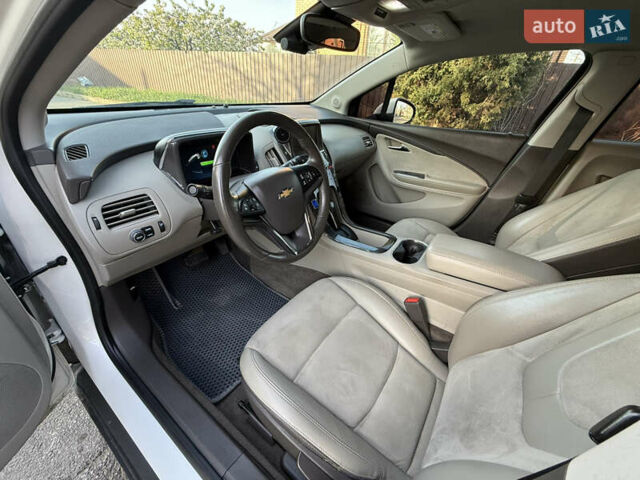 Білий Шевроле Вольт, об'ємом двигуна 1.4 л та пробігом 103 тис. км за 12300 $, фото 31 на Automoto.ua