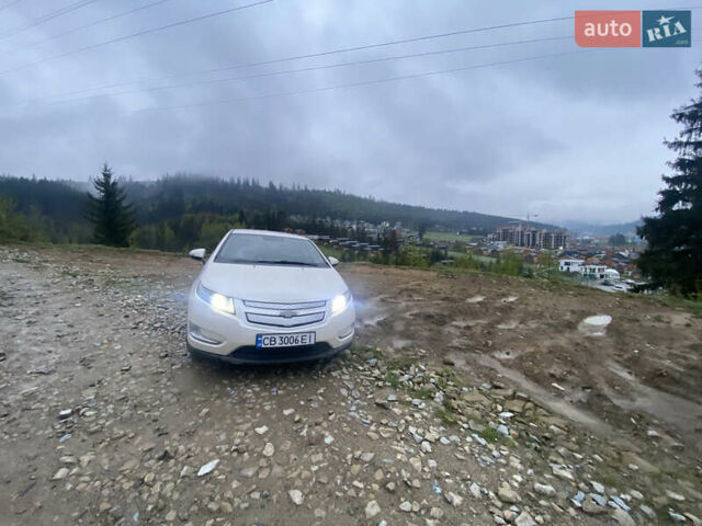 Белый Шевроле Вольт, объемом двигателя 1.4 л и пробегом 250 тыс. км за 10500 $, фото 5 на Automoto.ua