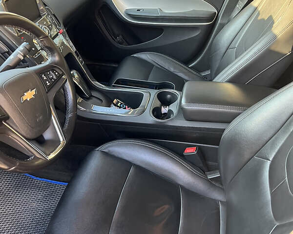 Шевроле Вольт 2013 в Киеве на Automoto.ua Белый Шевроле Вольт, объемом двигателя 1.4 л и пробегом 208 тыс. км за 11000 $, фото 6 на Automoto.ua