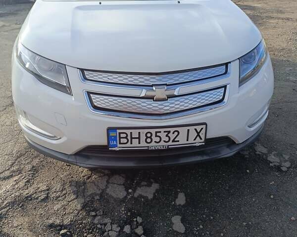 Белый Шевроле Вольт, объемом двигателя 1.4 л и пробегом 102 тыс. км за 10000 $, фото 6 на Automoto.ua