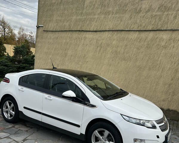 Белый Шевроле Вольт, объемом двигателя 1.4 л и пробегом 282 тыс. км за 9400 $, фото 1 на Automoto.ua