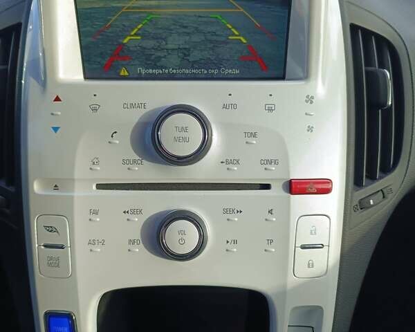 Белый Шевроле Вольт, объемом двигателя 1.4 л и пробегом 102 тыс. км за 10000 $, фото 2 на Automoto.ua