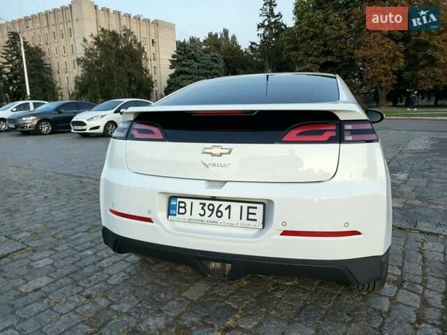 Белый Шевроле Вольт, объемом двигателя 1.4 л и пробегом 242 тыс. км за 9600 $, фото 15 на Automoto.ua