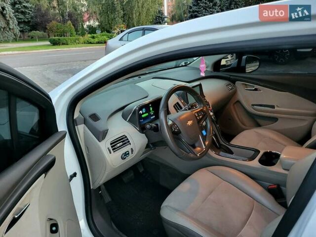 Белый Шевроле Вольт, объемом двигателя 1.4 л и пробегом 242 тыс. км за 9600 $, фото 28 на Automoto.ua