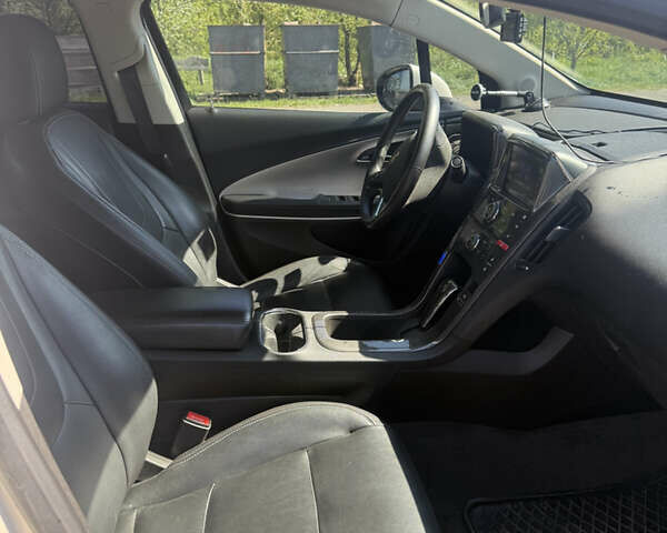 Білий Шевроле Вольт, об'ємом двигуна 1.4 л та пробігом 117 тис. км за 11900 $, фото 9 на Automoto.ua