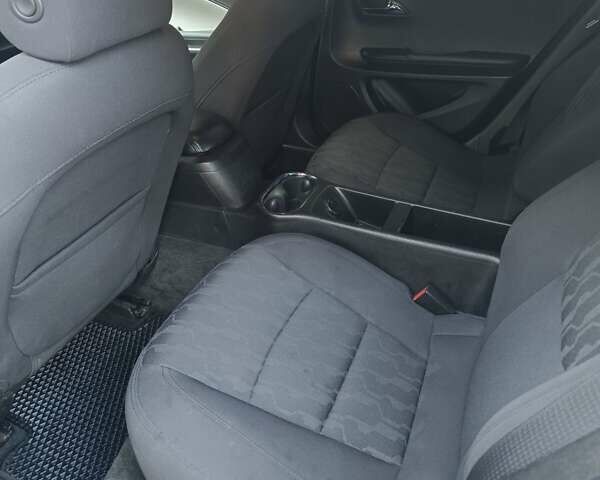 Белый Шевроле Вольт, объемом двигателя 1.4 л и пробегом 102 тыс. км за 10000 $, фото 14 на Automoto.ua