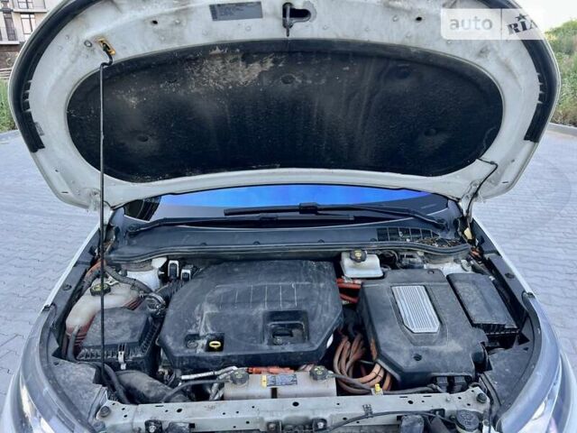 Белый Шевроле Вольт, объемом двигателя 1.4 л и пробегом 161 тыс. км за 8800 $, фото 38 на Automoto.ua