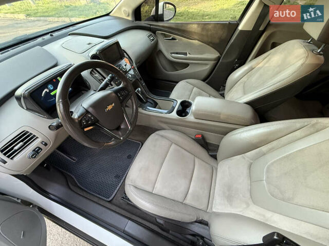 Білий Шевроле Вольт, об'ємом двигуна 1.4 л та пробігом 103 тис. км за 12300 $, фото 15 на Automoto.ua