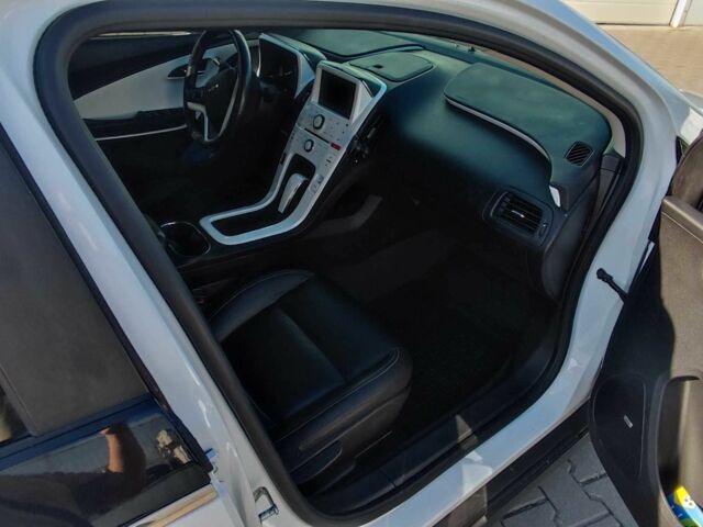 Белый Шевроле Вольт, объемом двигателя 1.4 л и пробегом 290 тыс. км за 8500 $, фото 10 на Automoto.ua