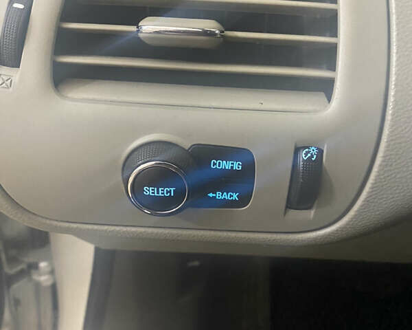 Білий Шевроле Вольт, об'ємом двигуна 1.4 л та пробігом 225 тис. км за 11999 $, фото 36 на Automoto.ua