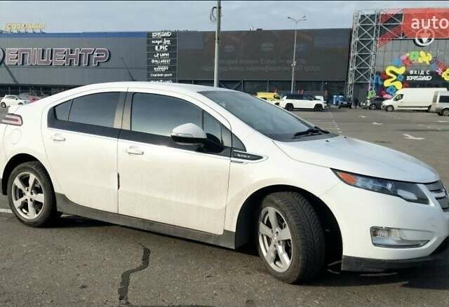 Білий Шевроле Вольт, об'ємом двигуна 1.4 л та пробігом 235 тис. км за 8300 $, фото 4 на Automoto.ua