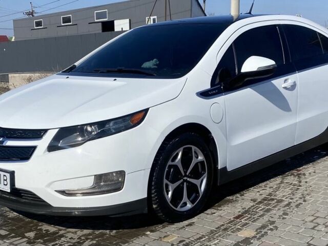 Белый Шевроле Вольт, объемом двигателя 1.4 л и пробегом 180 тыс. км за 11500 $, фото 2 на Automoto.ua