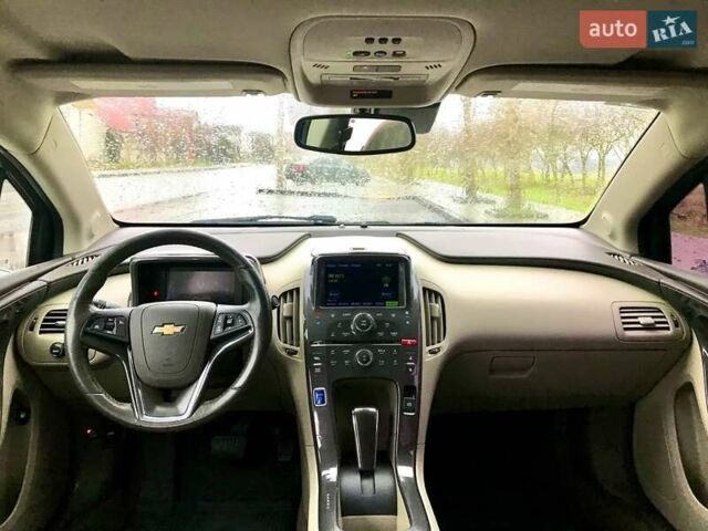 Белый Шевроле Вольт, объемом двигателя 1.4 л и пробегом 181 тыс. км за 11399 $, фото 7 на Automoto.ua