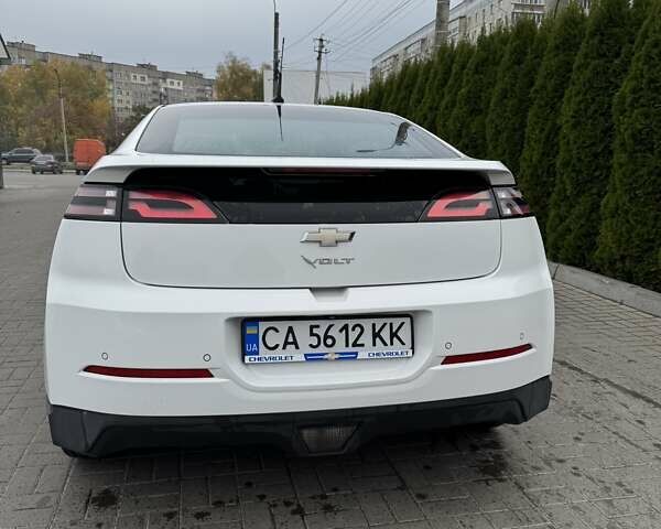 Шевроле Вольт 2014 в Черкассах на Automoto.ua Белый Шевроле Вольт, объемом двигателя 1.4 л и пробегом 130 тыс. км за 10300 $, фото 3 на Automoto.ua