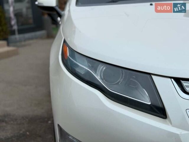 Белый Шевроле Вольт, объемом двигателя 1.4 л и пробегом 212 тыс. км за 10290 $, фото 8 на Automoto.ua