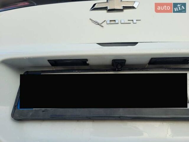 Белый Шевроле Вольт, объемом двигателя 1.4 л и пробегом 172 тыс. км за 10600 $, фото 6 на Automoto.ua