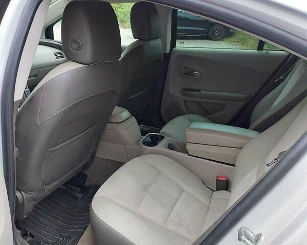 Белый Шевроле Вольт, объемом двигателя 1.4 л и пробегом 178 тыс. км за 9000 $, фото 10 на Automoto.ua