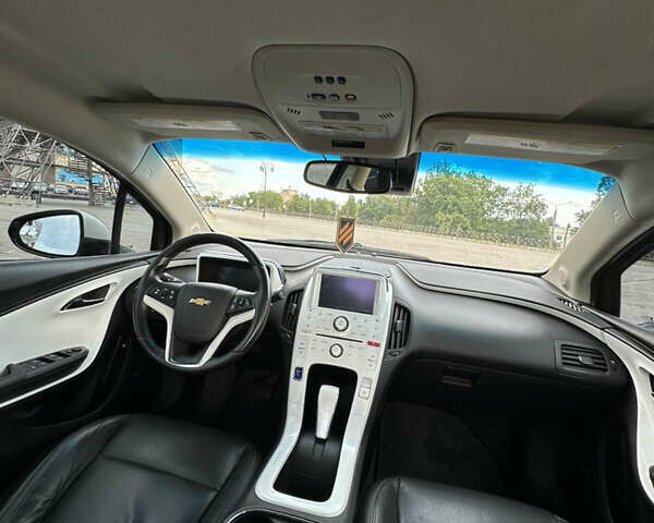 Белый Шевроле Вольт, объемом двигателя 1.4 л и пробегом 175 тыс. км за 11200 $, фото 17 на Automoto.ua