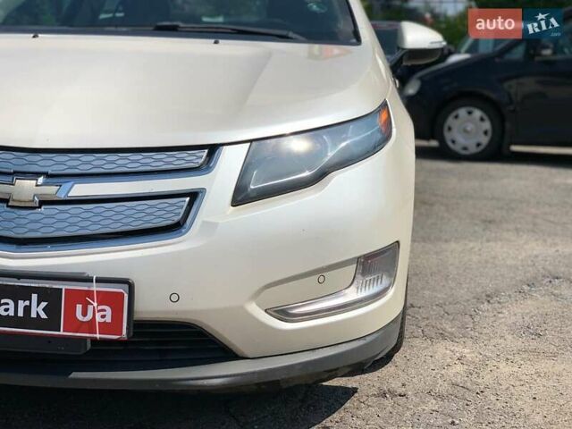 Белый Шевроле Вольт, объемом двигателя 1.4 л и пробегом 212 тыс. км за 10290 $, фото 8 на Automoto.ua