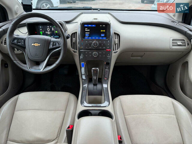 Белый Шевроле Вольт, объемом двигателя 1.4 л и пробегом 212 тыс. км за 10290 $, фото 16 на Automoto.ua